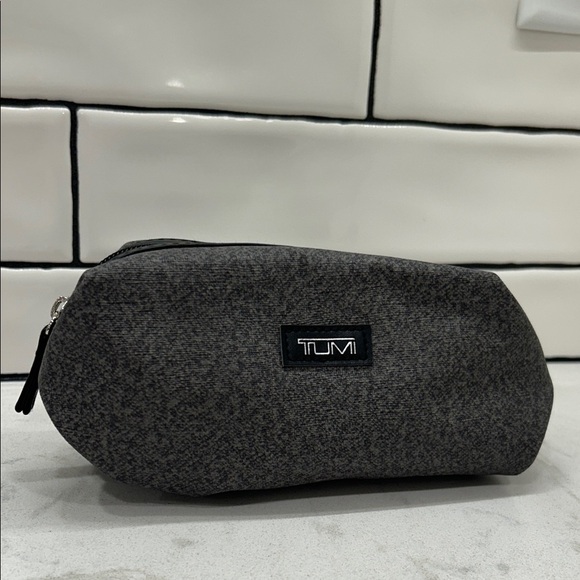 TUMI Charcoal Black Space Dye Toiletry Cosmetics Travel Bag - Picture 10 of 10